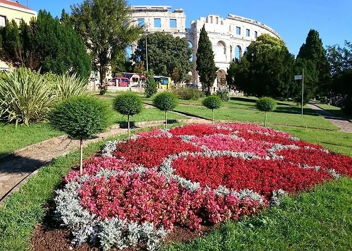 Apartament Karoca 3 *