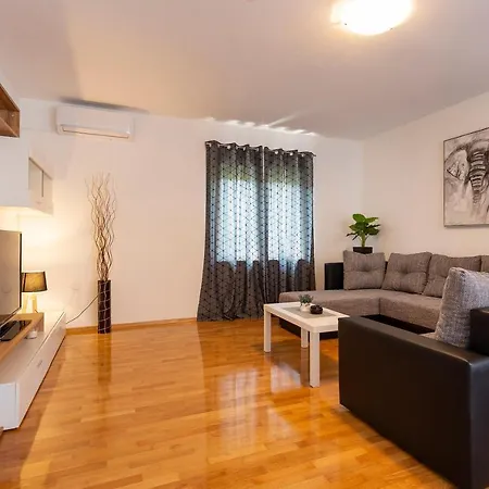 Apartman Karoca 3