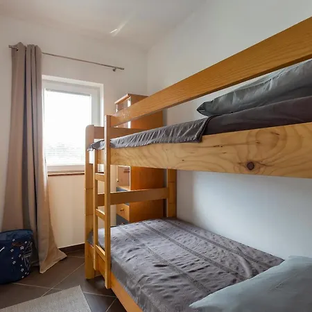Apartman Karoca 3 *
