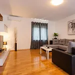 Apartment Karoca 3